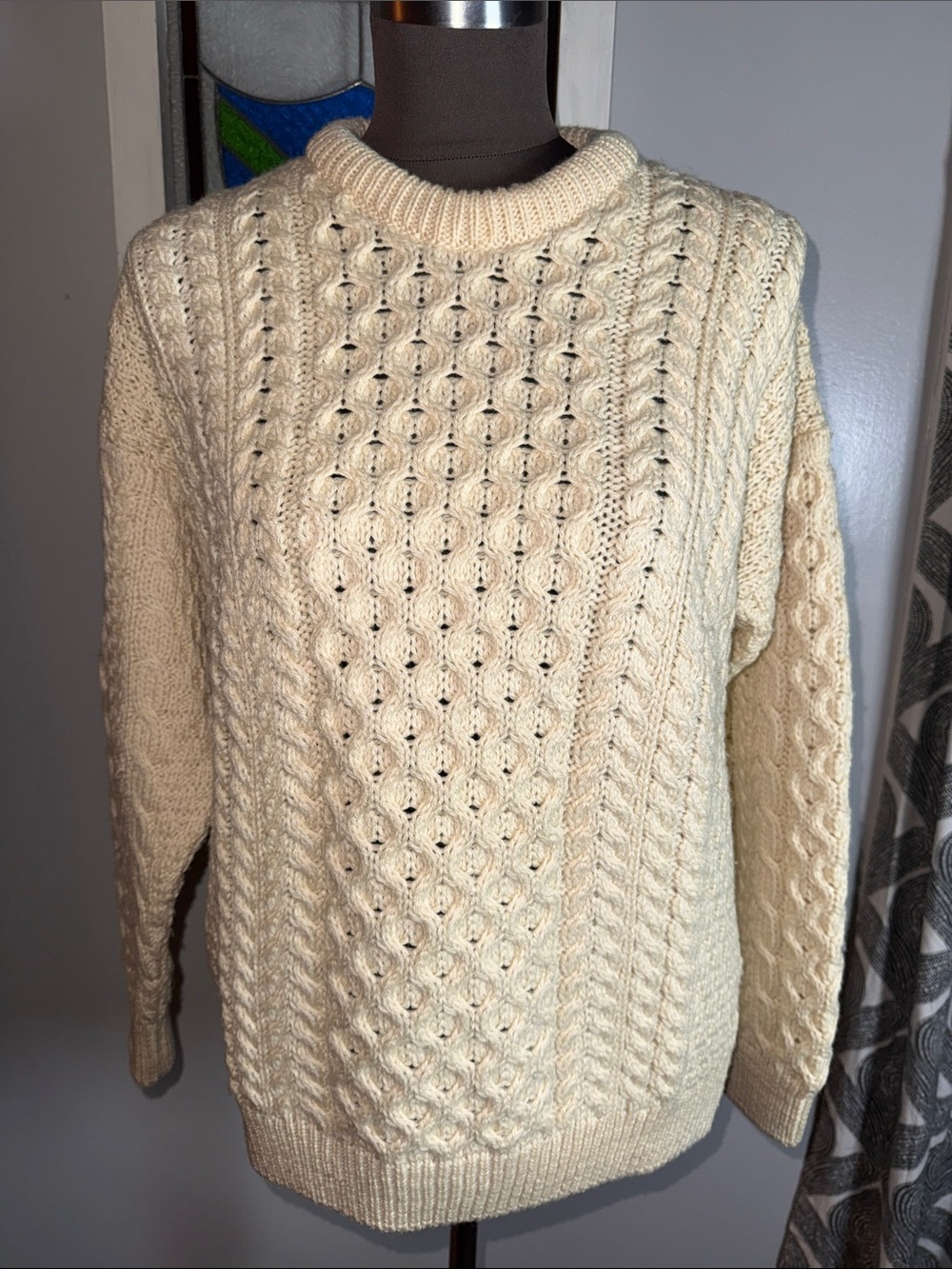 Vintage Carraig Donn 100% Merino Wool Irish Aran Cable Knit Sweater Cream XS - Picture 2 of 8